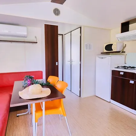 Le Couriou 캠프장 4*